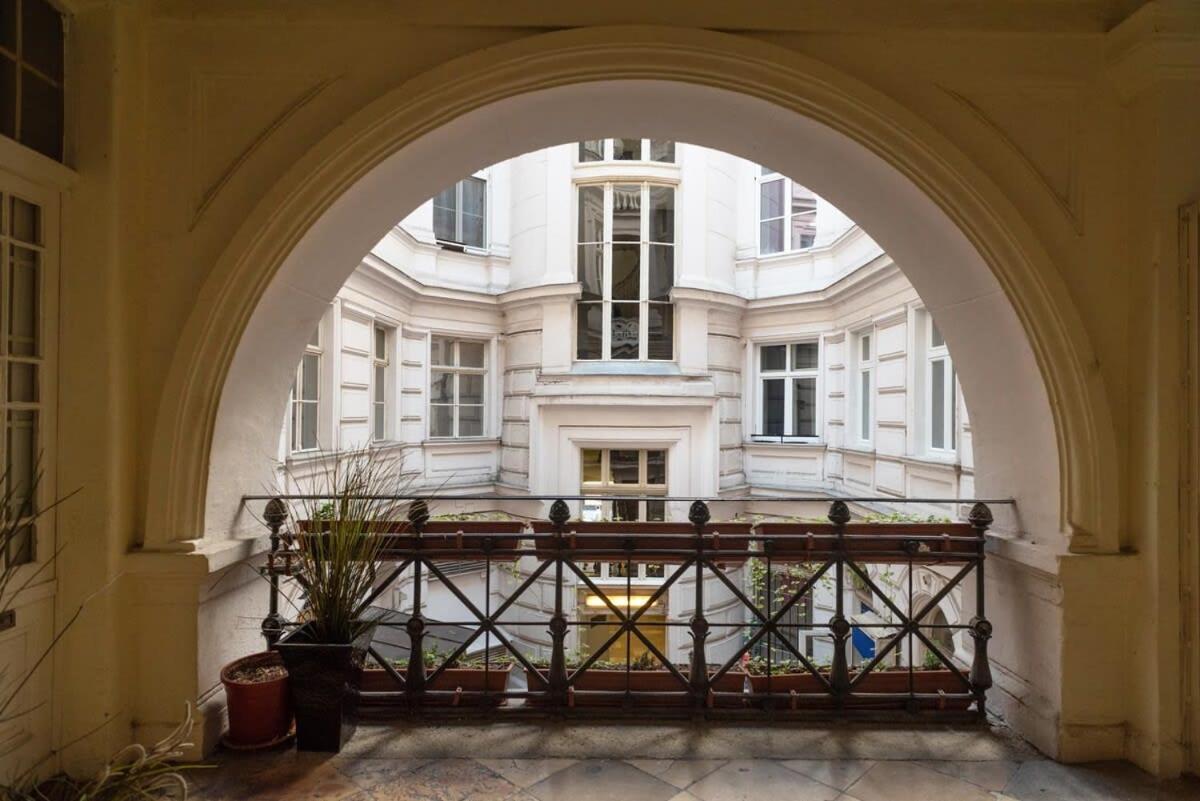 New Spacious Apartment At Superb Location Budapest Exterior foto